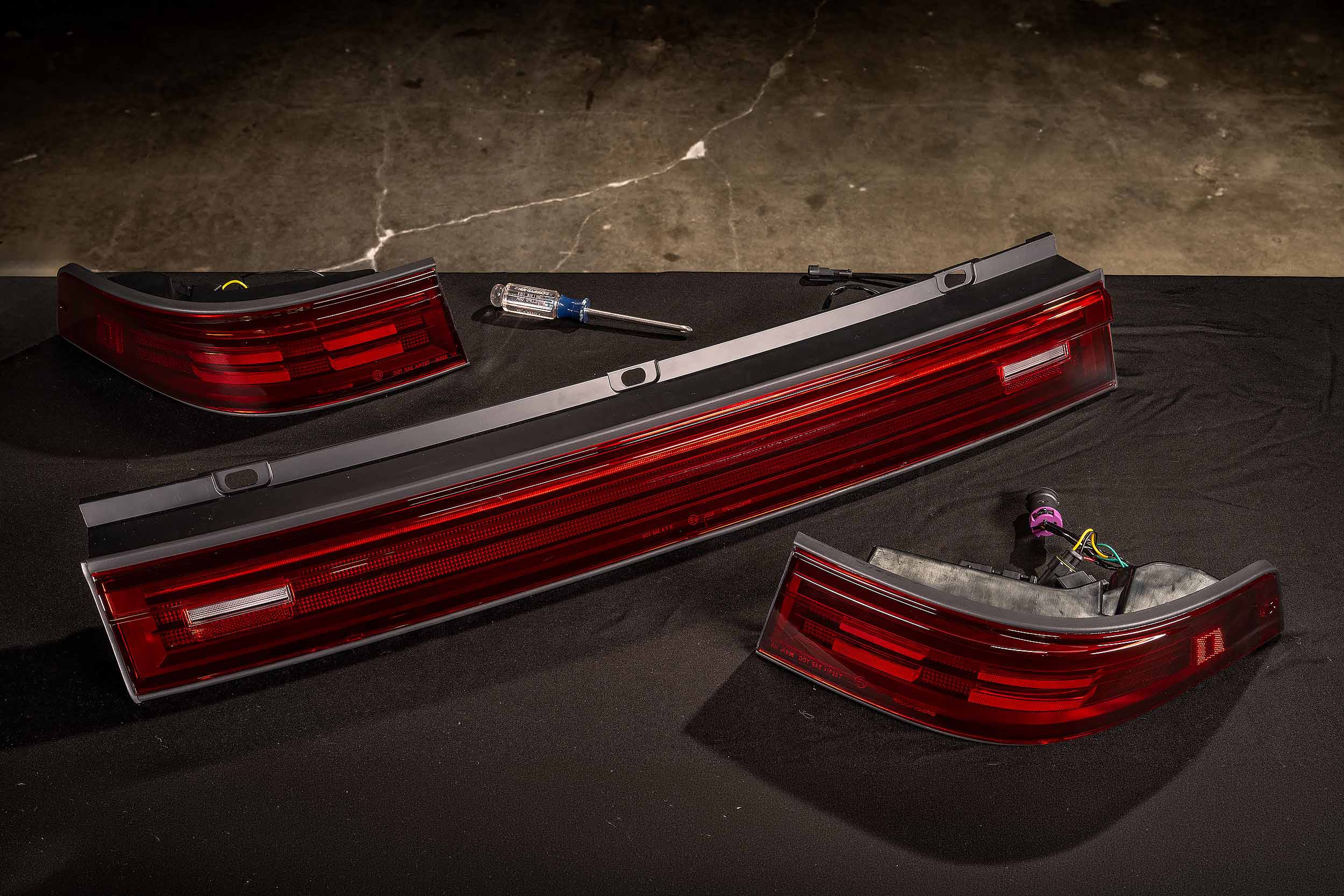 Founders Tail Lights: Porsche 964 (89-94) – Founders Parts